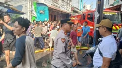 Kebakaran di Tambora Dipicu Kompor Ditinggal Menyala, 2 Damkar Terluka – Update 1
