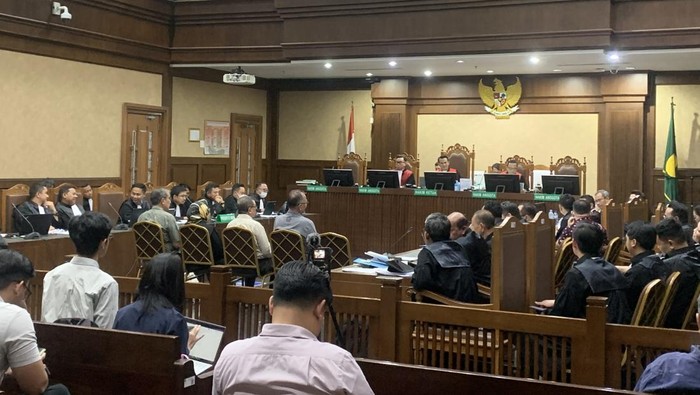 Jaksa Minta Hotman Baca Dokumen Impor Gula, Jangan Dipotong: Ada Apa di Baliknya?