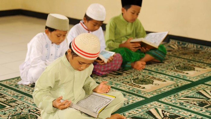 Jangan Tanyakan Gaji Guru Pesantren - Update 1