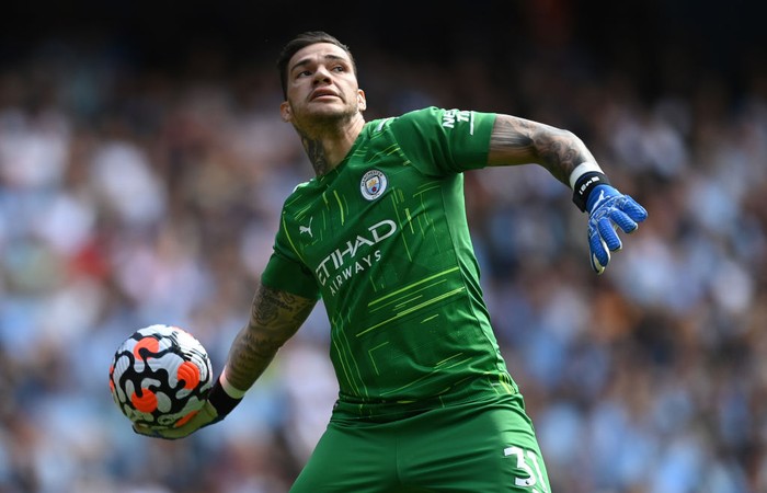 Guardiola Buka Pintu Andai Ederson Mau Pergi dari Manchester City
