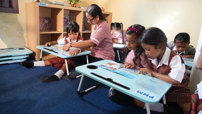 Beasiswa PNM Mekaar: Harapan Baru bagi Ribu-an Anak Nasabah yang Terancam Putus Sekolah