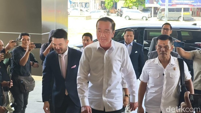 Jokowi Hadiri Pemeriksaan di Polresta Solo, tuduhan Ijazah Palsu Menyita Perhatian