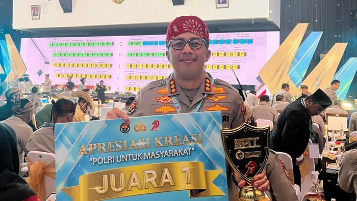 Dua Poin Polda Metro: Humas Raih Penghargaan di Awarding Day Bhayangkara ke-79, Kreativitas Tanpa Batas!