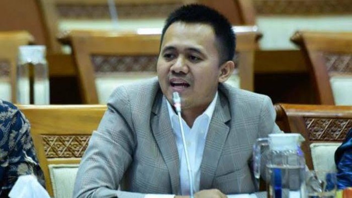 Anggota DPR Geram, Amplop Kondangan Terancam Pajak Pemerintah