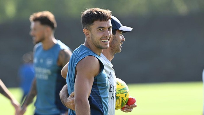 **Arteta Manajer Top, Zubimendi Pilih Arsenal atas Klub Besar**