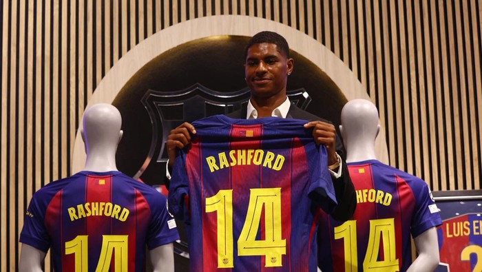 Terbuang ke Barcelona, Rashford Enggan Kritik MU: Apakah Ini Pengecualian?.