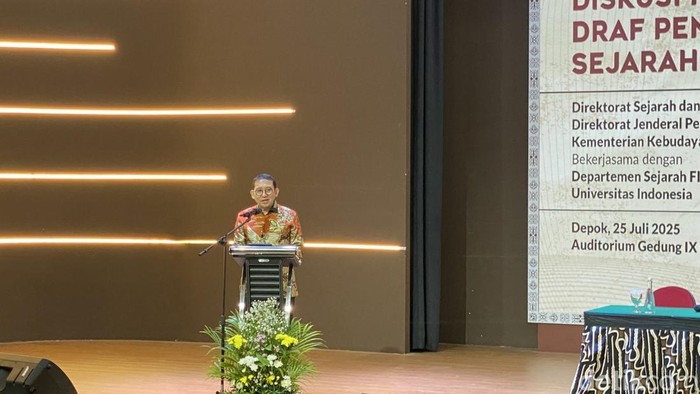 **Pengaruh Penulisan Ulang Sejarah Indonesia dalam Uji Publik Bersama Pakar**