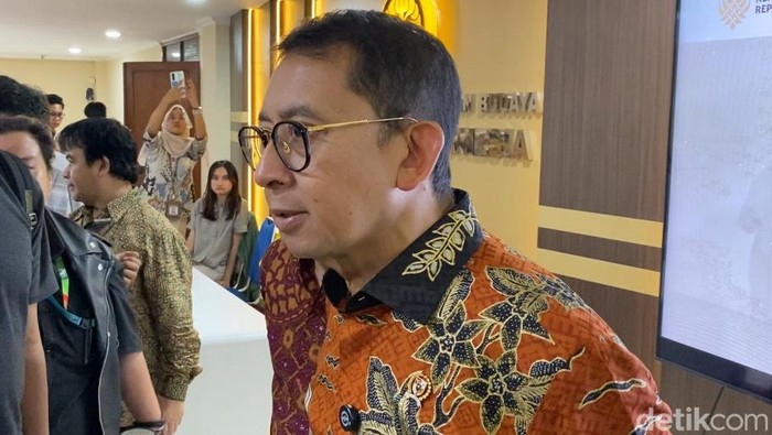 112 Sejarawan Dikumpulkan Fadli Zon untuk Menulis Ulang Sejarah Indonesia!