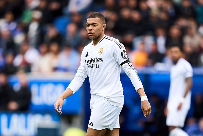 **Mbappe Dikabarkan Menerima Nomor 10 Real Madrid Tanpa Permintaan**