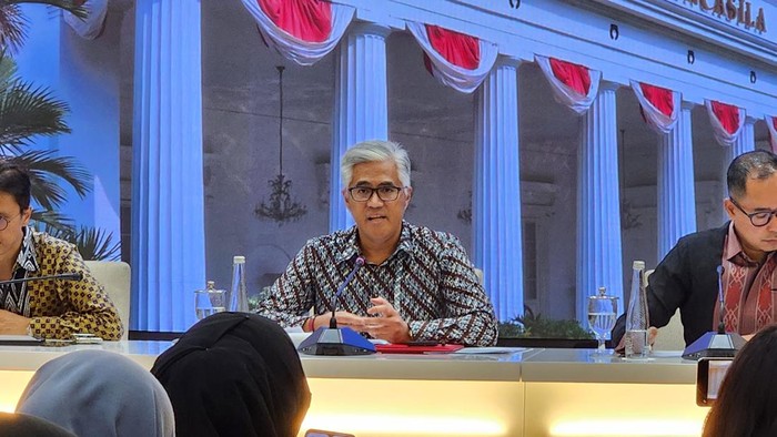 **15 WNI Terjebak di Perbatasan Thailand-Kamboja, Kemlu Pastikan Aman Sambil Konflik Terus Berlangsung**