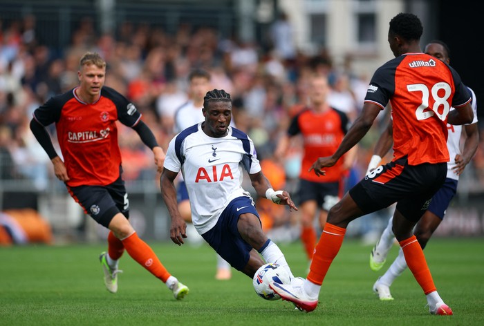 Uji Coba Pramusim: Spurs Dua Kali Imbang dalam Sehari - Update 1