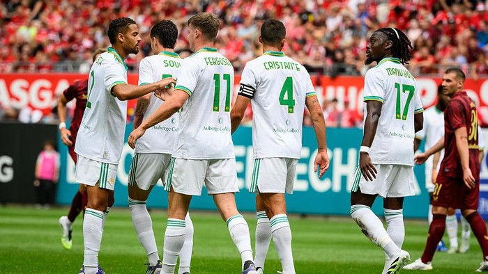 [Roma Membakar Kaiserslautern, Gol Sensasional Ferguson di Pramusim!]