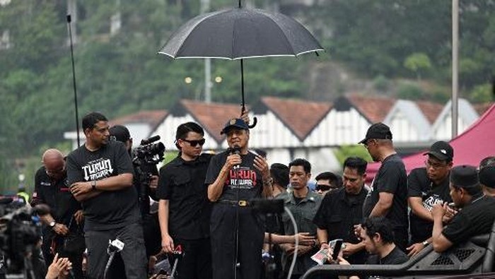 Saat Mahathir Ikut Turun ke Jalan Tuntut Anwar Ibrahim Mundur - Update 1