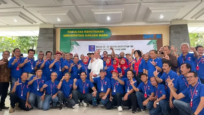Reuni Fakultas Kehutanan UGM yang Dihadiri Jokowi: Fenomena Serba-serbi yang Mengguncangkan Dunia Kehutanan