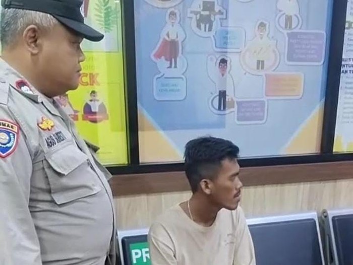 Warga Pontianak Terlantar di Pelabuhan Priok, Dipulangkan Polisi-Dinsos Jakut - Update 1