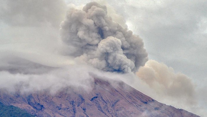 Gunung Berapi Meletus Usai Gempa Dahsyat Rusia: Bencana Alam yang Menghantam!