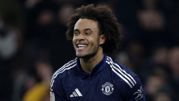 MU Terus Berburu Penyerang, Zirkzee Santai Saja: Bisakah Transfer Ini Menyelamatkan Musim?