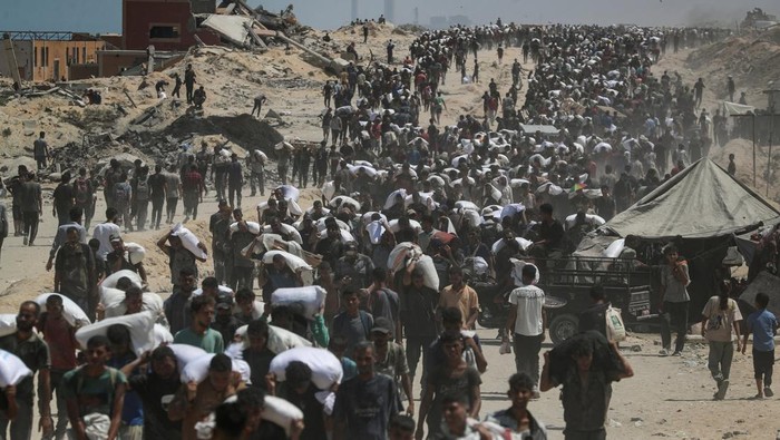 **Israel Tembaki Warga Gaza, 30 Orang Tewas dalam Antre Bantuan**
