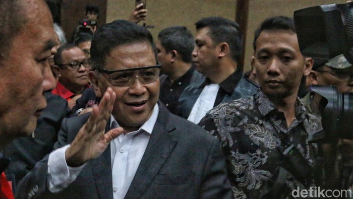 Pengacara Sekjen PDIP Hasto Kristiyanto Apresiasi Amnesti dari Prabowo - Update 1