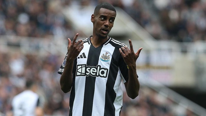 Liverpool Tawar Isak Rp 2,39 T Ditolak, Newcastle Maunya Segini: Siapa yang Akan Menang?