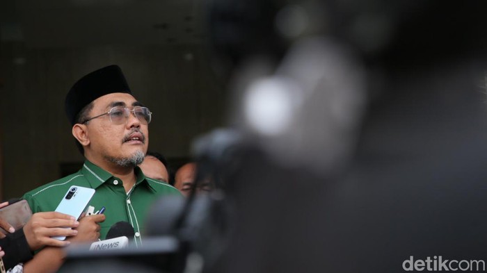 **Prabowo Beri Abolisi-Amnesti ke Tom Lembong dan Hasto, PKB Angkat Topi**