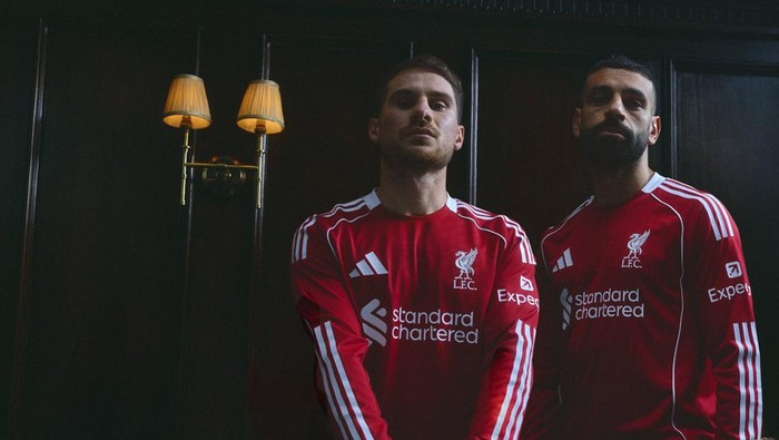 Ketika 'Seragam Perang' Baru Liverpool Sambangi Tanah Air: Perkenalan Jersey 2025/2026