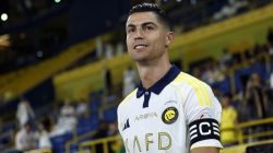 **Momen Haru Ronaldo Kasih Kejutan Ultah Chef Al Nassr: Keakraban di Balik Skuat**