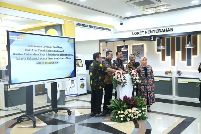 [BPN Jakarta Digitalkan Peralihan Hak Tanah, Masyarakat Dimudahkan!]