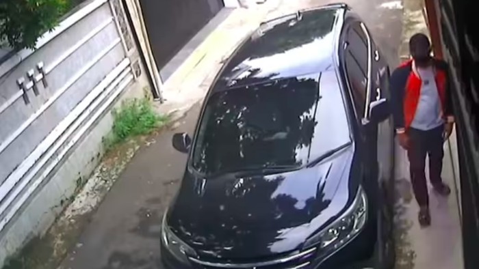 **Pelarian 8 Bulan Duo Maling Bermobil yang Incar Rumah Mewah di Jaktim: Nilai Rp2 Miliar Ditangkap Polisi!**
