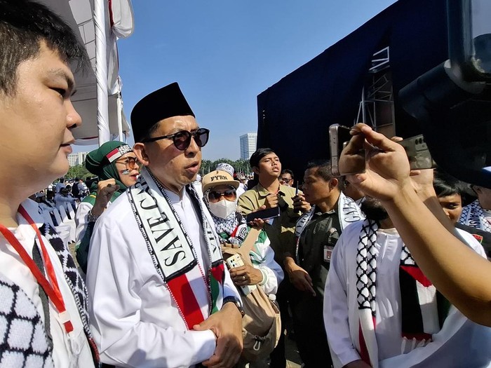 **Fadli Zon dan Aksi Bela Palestina: Pemerintah & Rakyat Indonesia Berontak melawan Genosida**