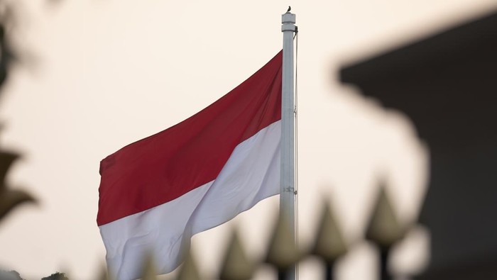 Asosiasi Perintahkan Sopir Truk Pasang Bendera Merah Putih di 17 Agustus, Ini Alasannya!