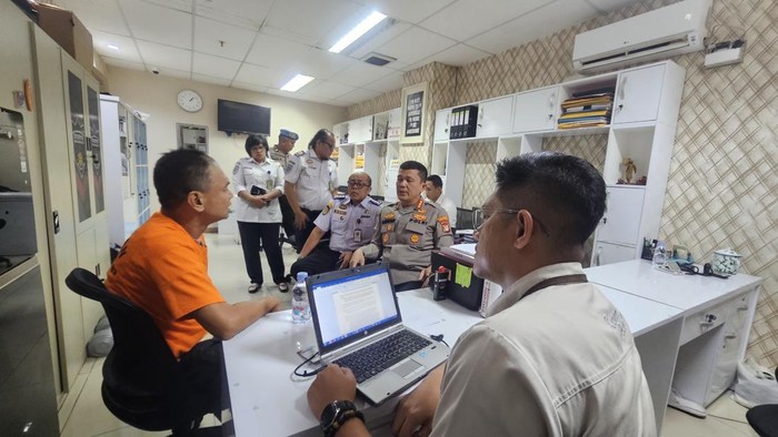 Tak Ada Bom, Ini Isi Mengejutkan Bagasi Pria Ngamuk di Lion Air