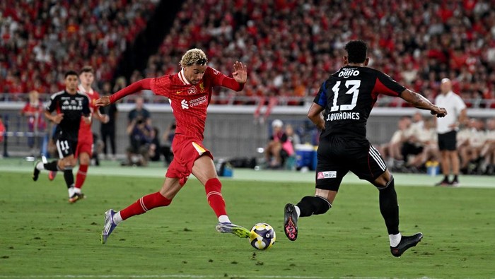 **Ekitike Sudah Cukup Kok, Liverpool & Isak Masih dalam Perundingan**
