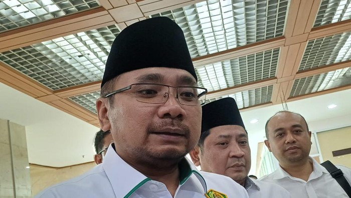 KPK Panggil Eks Menag Yaqut Terkait Dugaan Korupsi Kuota Haji Besok - Alternatif 1