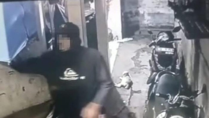 Sempat Buron, Maling Motor di Jakpus Tak Berkutik Saat Ditangkap Polisi - Alternatif 1
