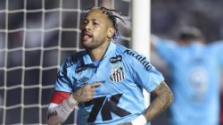 **Neymar Cetak Brace di Kandang Santos, Harapan Kembali ke Timnas Brasil**