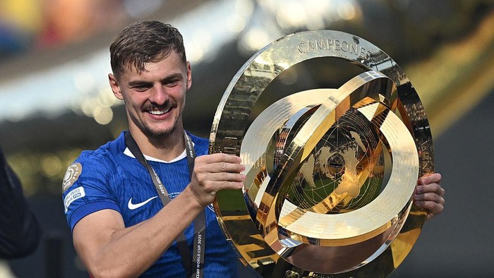 Chelsea Resmi Lepas Dewsbury-Hall ke Everton dalam Transfer Menjanjikan