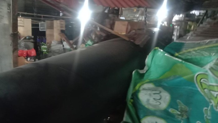 Pipa Jumbo Menyeramkan: Truk di Tol Jakut Tewaskan 9 Lapak Pedagang, Siapa yang Bertanggung Jawab?