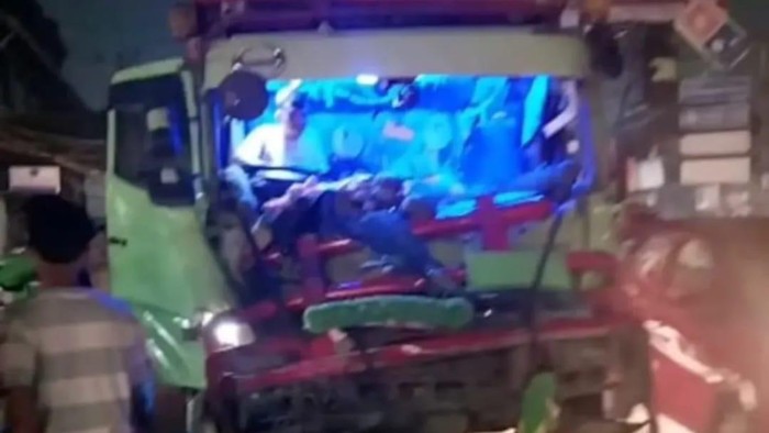 Truk Kecelakaan di Ciputat, Lalin Menuju Lebak Bulus Terhambat