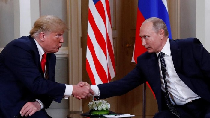 [Trump dan Putin Siap Bertatap Muka untuk Perang Ukraina?]