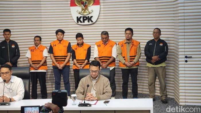 KPK Ungkap Bupati Koltim Abdul Azis Minta Fee Proyek RSUD Rp 9 Miliar, Terima Rp 1,3 Miliar