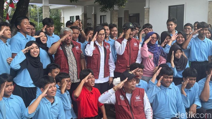 Gus Ipul & Sri Mulyani Terkesan dengan Kisah Menakjubkan Siswa di Sekolah Rakyat Jaksel