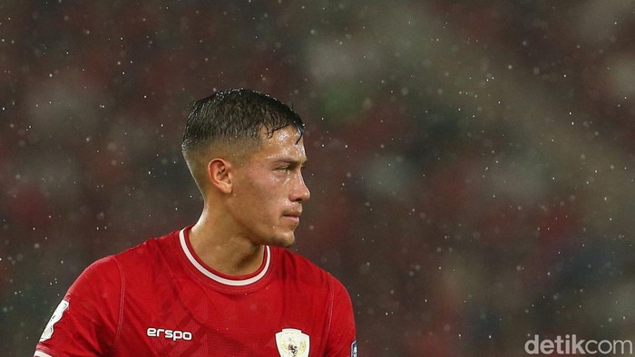 **Jay Idzes Resmi Berlabuh ke Sassuolo, Tetap Bersinar di Serie A**