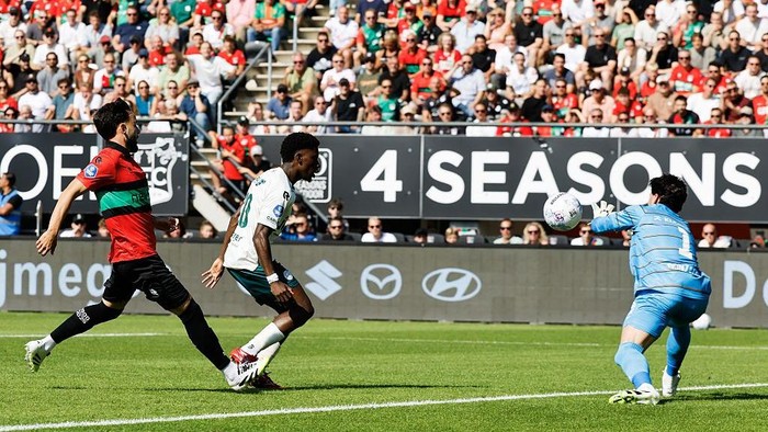 Verdonk Membakar Timnya Sendiri dalam Kemenangan NEC Nijmegen 5-0 atas Excelsior