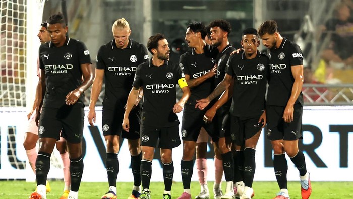 [Reijnders: Dua Gol yang Menjungkalkan Palermo, Man City Meraih Kemenangan Telak 3-0!]