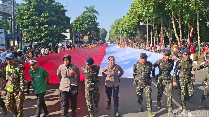 Bendera 500 Meter Berarak di Bogor, Symbolisme HUT RI ke-80 yang Mengagumkan