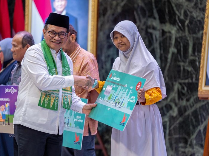 Bank Jakarta Salurkan Bansos ke 56.351 Penerima Baru di Jakarta-Pulau Seribu