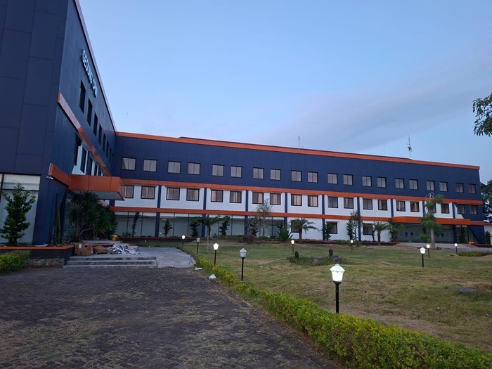 **Kemnaker Gandeng 59 BLK untuk Revitalisasi Pendidikan melalui Sekolah Rakyat**