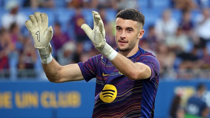 Joan Garcia Kalem Tunggu Barcelona Bereskan Registrasi, Apakah Ini Tanda Krisis内部?