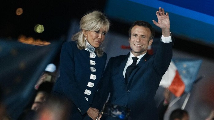 **Konflik Pribadi Macron: Bela Istri dengan Detektif atas Tuduhan Terlahir sebagai Pria**